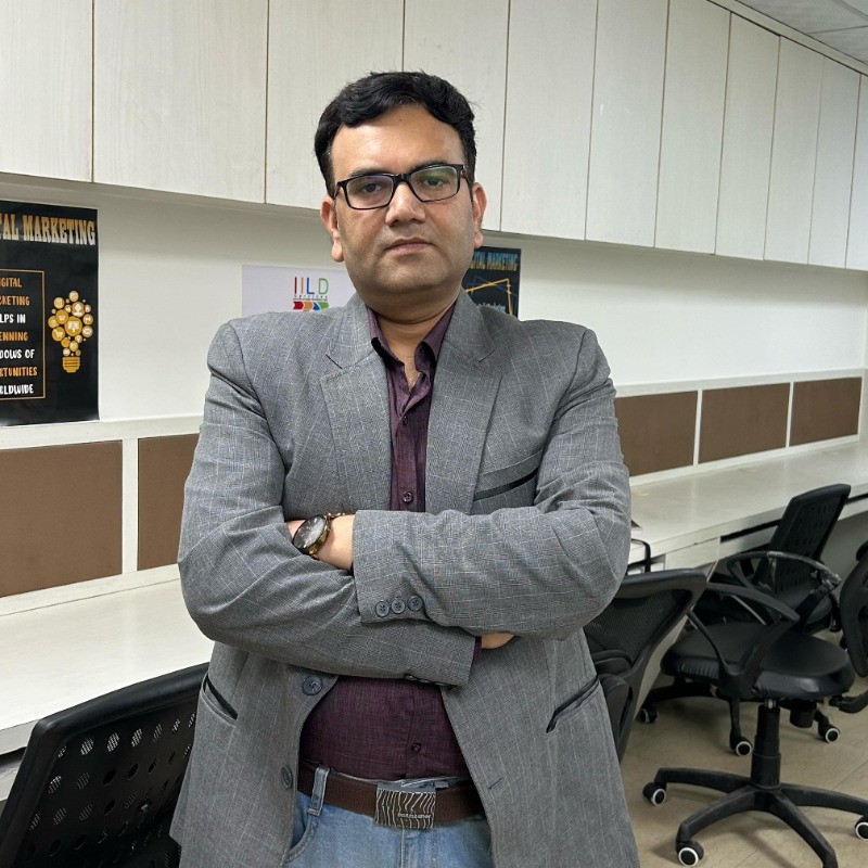 Mayank Dwivedi- Digital Marketing Trainer-IILD Services
